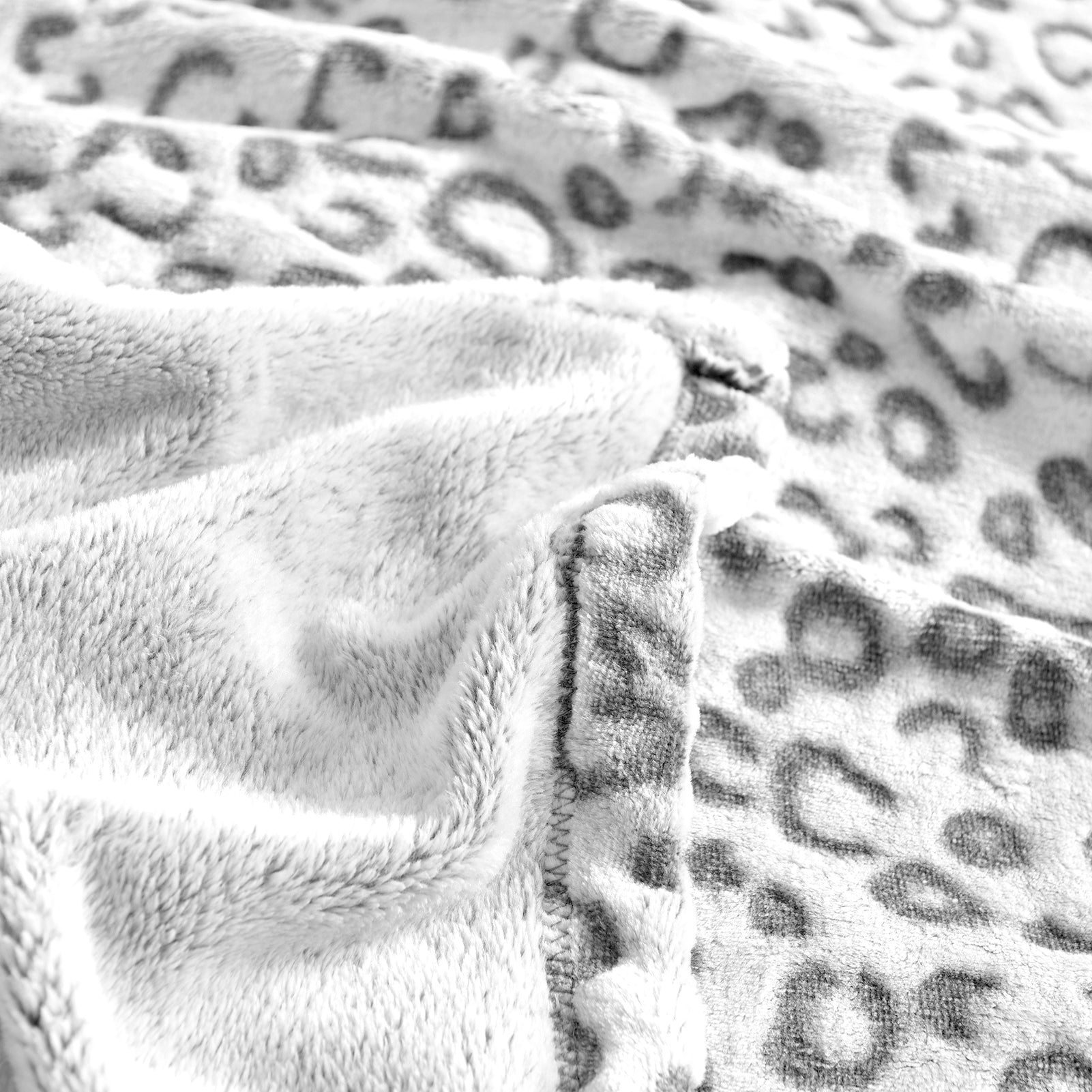 Flannel Fleece Throw Blanket Leopard Print